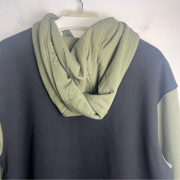 AIRWALK Graphic Pullover Hoodie - Picture 7 of 9